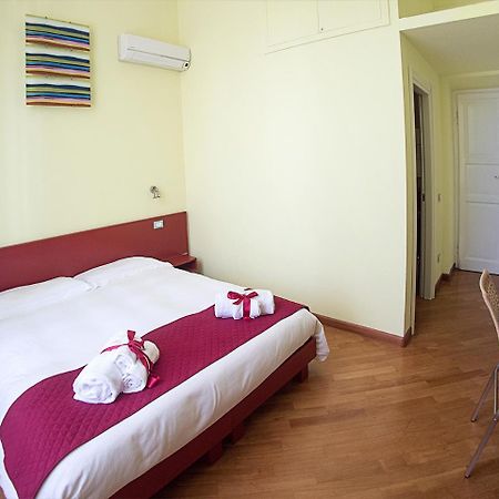 Residenza Viani Guest House ลาสเปเซีย ภายนอก รูปภาพ